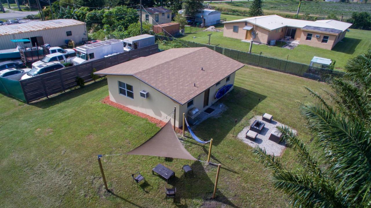 Cozy Lake Home With Ranch Flair & Hammock, FirepitPahokee エクステリア 写真